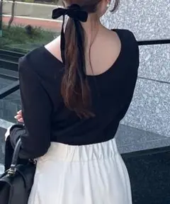 バックオープンリブトップス