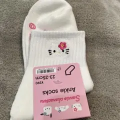 GU ジーユー ハローキティ キティちゃん 23-25センチ 靴下 ソックス