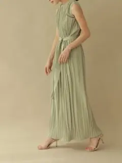 【新品タグ付き】L'Or Belted Pleats Dress