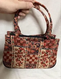 Item thumbnail for item 2c05f4ab-1557-45ae-a047-40b646ee51de