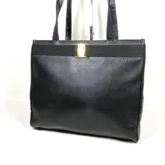美品☆ フェラガモ ヴァラリボン トートバッグ リザード型押し ブラック A4