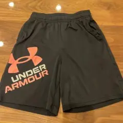 Under Armour 半ズボン YMD/JM/M 黒