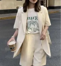 クリーム色 ショートパンツジャケットセットアップ