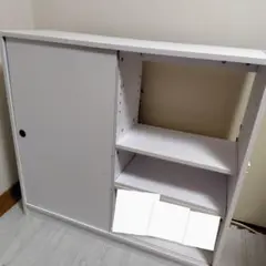 ホワイトキャビネット 扉付き本棚