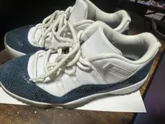 AIRJORDAN 11 RETRO LOW LE