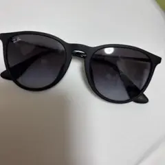 Ray-Ban ブラック キャットアイ サングラス