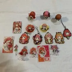 五等分の花嫁　アクリルスタンド、缶バッチセット　16点