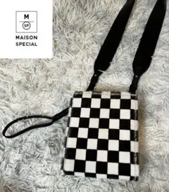 Item thumbnail for item 281525ac-e369-43cd-99db-be78e677532d
