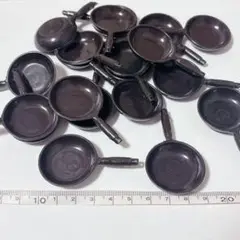 20個 フライパン ミニチュア ドールハウス ハンドメイド 黒