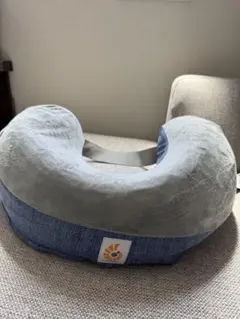 ergobaby 授乳クッション　エルゴベビー