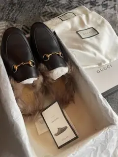 〔プリンスタウン〕Gucci リ・エディション ウィメンズ レザー スリッパ