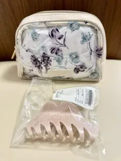 FULL OF LOVE POUCH + LIP SHAPE HAIR CLIP