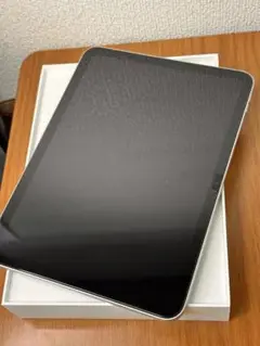 【極美品】iPad11インチ128GB H4C57 MD3Y4J/A シルバー