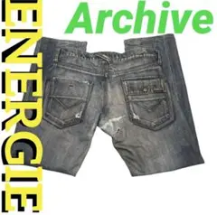 Item thumbnail for item 2e6d95cb-029b-4e3c-a8ce-8e046511eda7