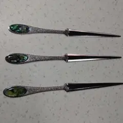 Item thumbnail for item 2f551358-bad7-4c8e-b1ce-e5d1650d29b9