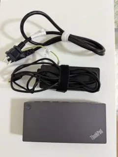 Lenovo ThinkPad ユニバーサル USB-C Dock V2
