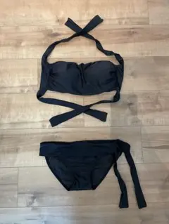 黒ビキニ