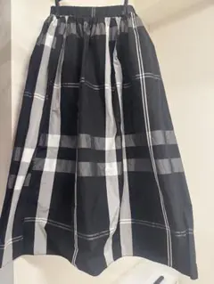 チェック膝下スカート