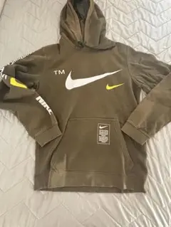 Nike オリーブ色 パーカー