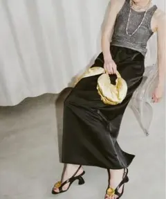 YAE RELAX SATIN SKIRT ヤエ リラックスサテンスカート