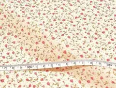 ＊素敵な花柄のハギレ⑯90×50 可憐な花小柄 パッチワーク ドール服＊