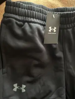 未使用　Under Armour トレーニングパンツ LG ブラック