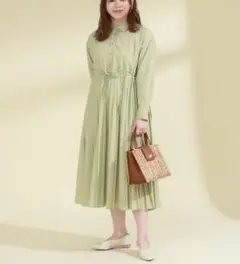 プリーツキリカエシャツワンピース