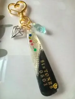 SixTONES箱推しハンドメイドレジンキーホルダー