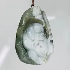 本翡翠 仙翁雕刻 大振りペンダントのネックレス