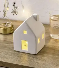 スリーコインズ　光るお家　新品未使用