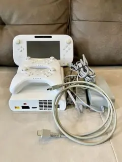 Wii U 本体 ホワイト コントローラー2個付き