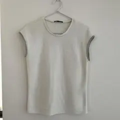 ZARA フレンチスリーブ　トップス