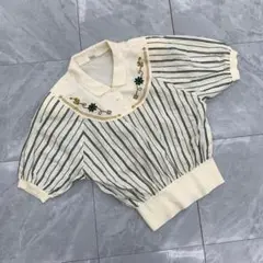 DUSOL ニットプルオーバー ストライプ 刺繍入り 半袖 ホワイト Mサイズ