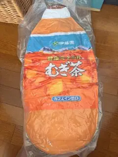 伊藤園健康ミネラルむぎ茶　ひんやり抱っこクッション2022