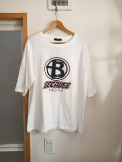 新品　ホワイト グラフィックTシャツ LLサイズ