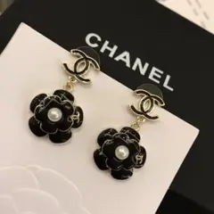 CHANEL ブラック フラワー イヤリング