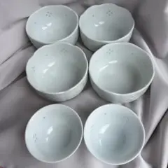 【値下げ】花びら型器4個・茶器（湯呑み）2個セット　合計6個セット