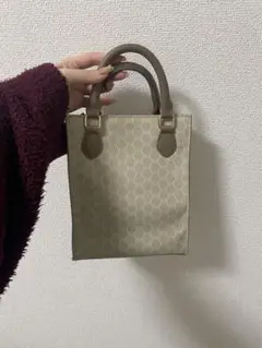 ベージュ ハンドバッグ