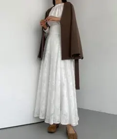 louere シャギーハイウエストフレアスカート ホワイト Lサイズ