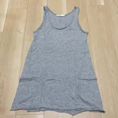 タンクトップ