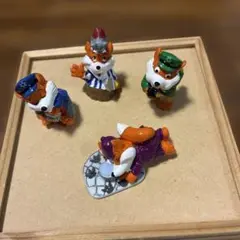 スーパーフォクス　キンダーサプライズ