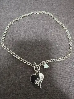 guess ハートのネックレス