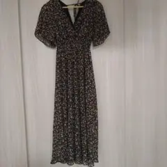 花柄ワンピース