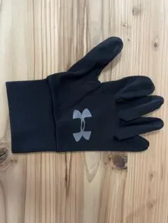 Under Armour ブラックグローブ（右）