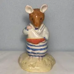 ブランブリーヘッジ フィギュリン DBH41 PEBBLE シーストーリー