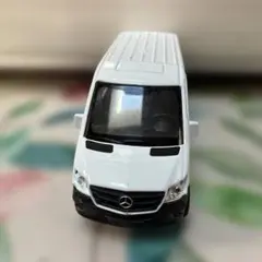 メルセデス・スプリンター ミニカー ホワイト