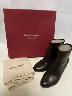 Salvatore Ferragamo TINETTAブーツ