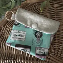 ハンドメイド**カセットテープ柄のナチュラル透明ミニポーチ**&daisy