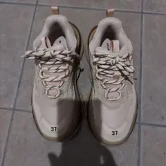 BALENCIAGAトリプルS