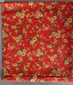 ウール朱赤地黄土色の花柄服地4m
